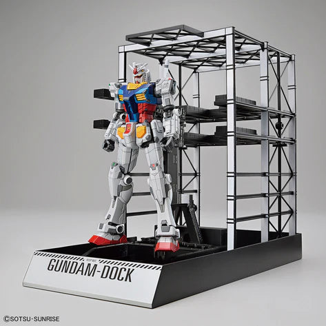 BANDAI 1/144 RX-78F00 Gundam & G-Dock Gundam Factory