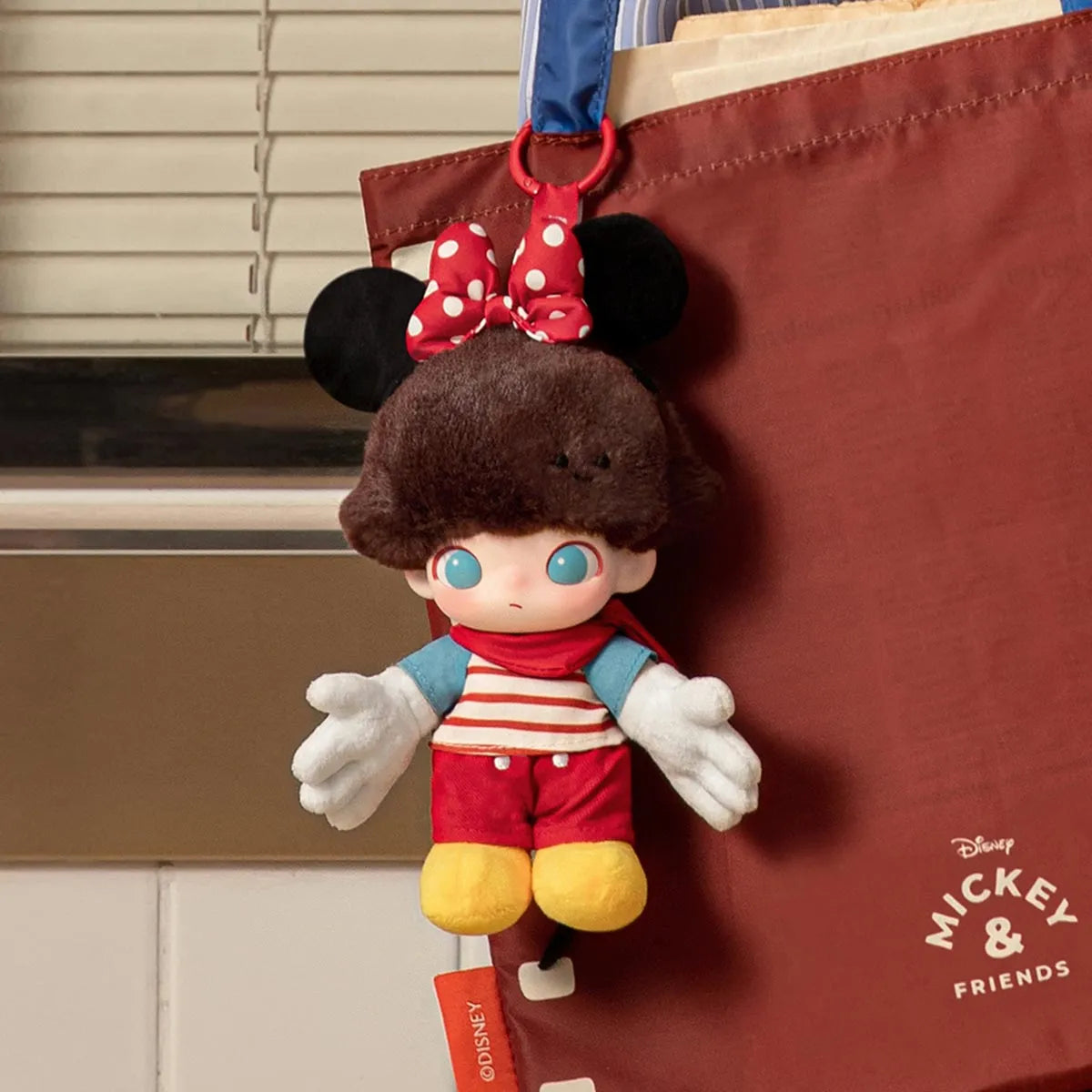 Pop Mart POP MART DIMOO WORLD × DISNEY series-vinyl plush keychain blind box\open box