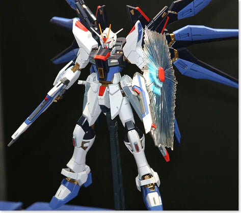 MASTER GRADE (MG) 1/100 ZGMF-X20A STRIKE FREEDOM GUNDAM
