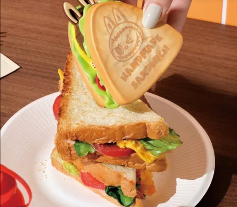 POP MART THE MONSTERS LABUBU Strange Convenience Store Series Blind Box