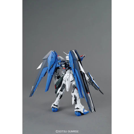 MASTER GRADE (MG) 1/100 ZGMF-X10A FREEDOM GUNDAM VER2.0