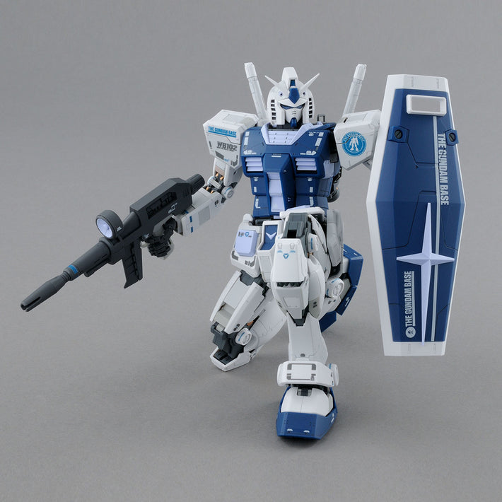 GUNDAM BASE LIMITED MASTER GRADE (MG) 1/100 RX-78-2 GUNDAM VER 3.0 (GUNDAM BASE COLOR)