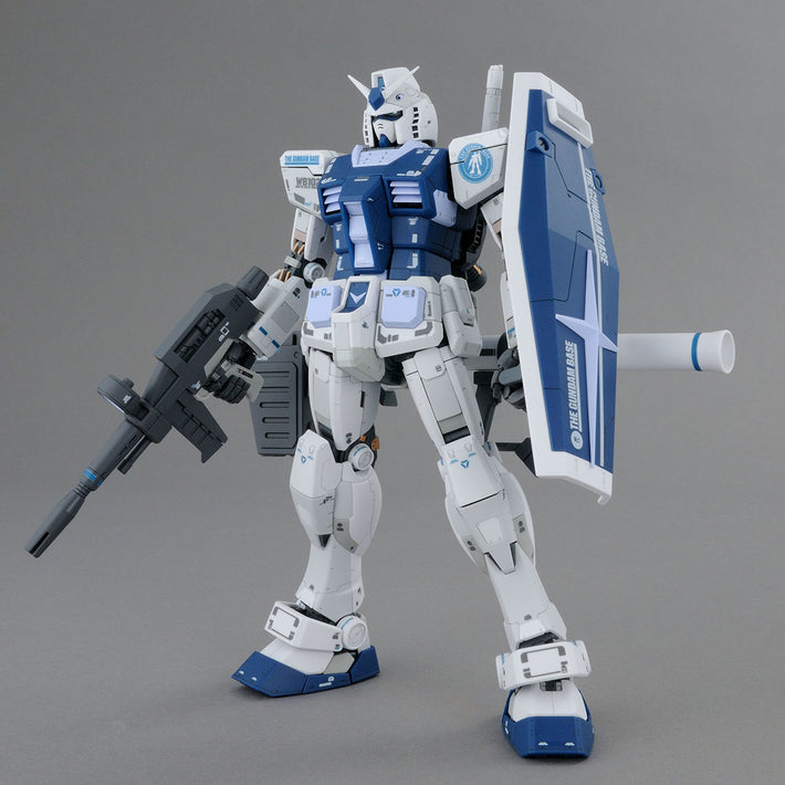 GUNDAM BASE LIMITED MASTER GRADE (MG) 1/100 RX-78-2 GUNDAM VER 3.0 (GUNDAM BASE COLOR)