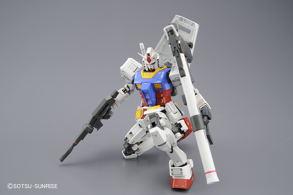 MASTER GRADE (MG) 1/100 RX-78-2 GUNDAM VER 3.0