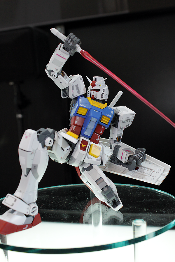 MASTER GRADE (MG) 1/100 RX-78-2 GUNDAM VER 3.0