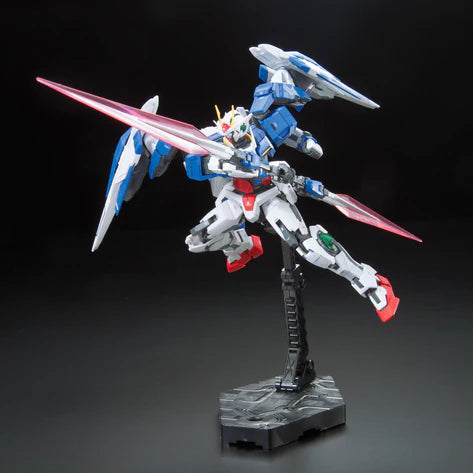 RG - Bandai - #18 00 RAISER GN-0000+GNR-010 GUNDAM