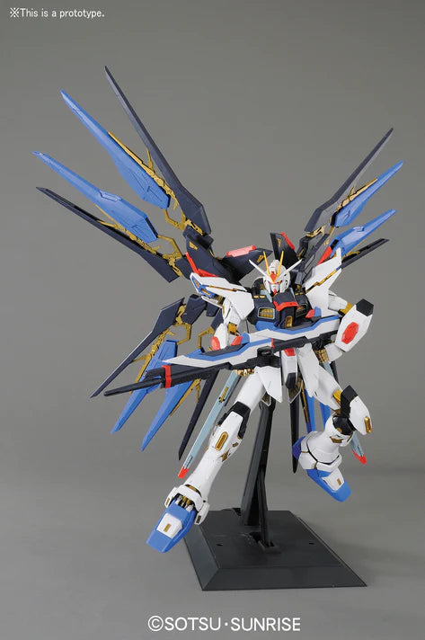 PG - Bandai - ZGMF-X20A STRIKE FREEDOM GUNDAM
