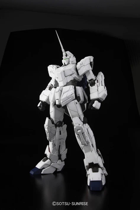 PERFECT GRADE (PG) 1/60 RX-0 UNICORN GUNDAM