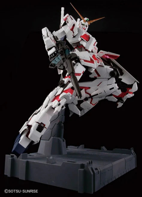 PERFECT GRADE (PG) 1/60 RX-0 UNICORN GUNDAM