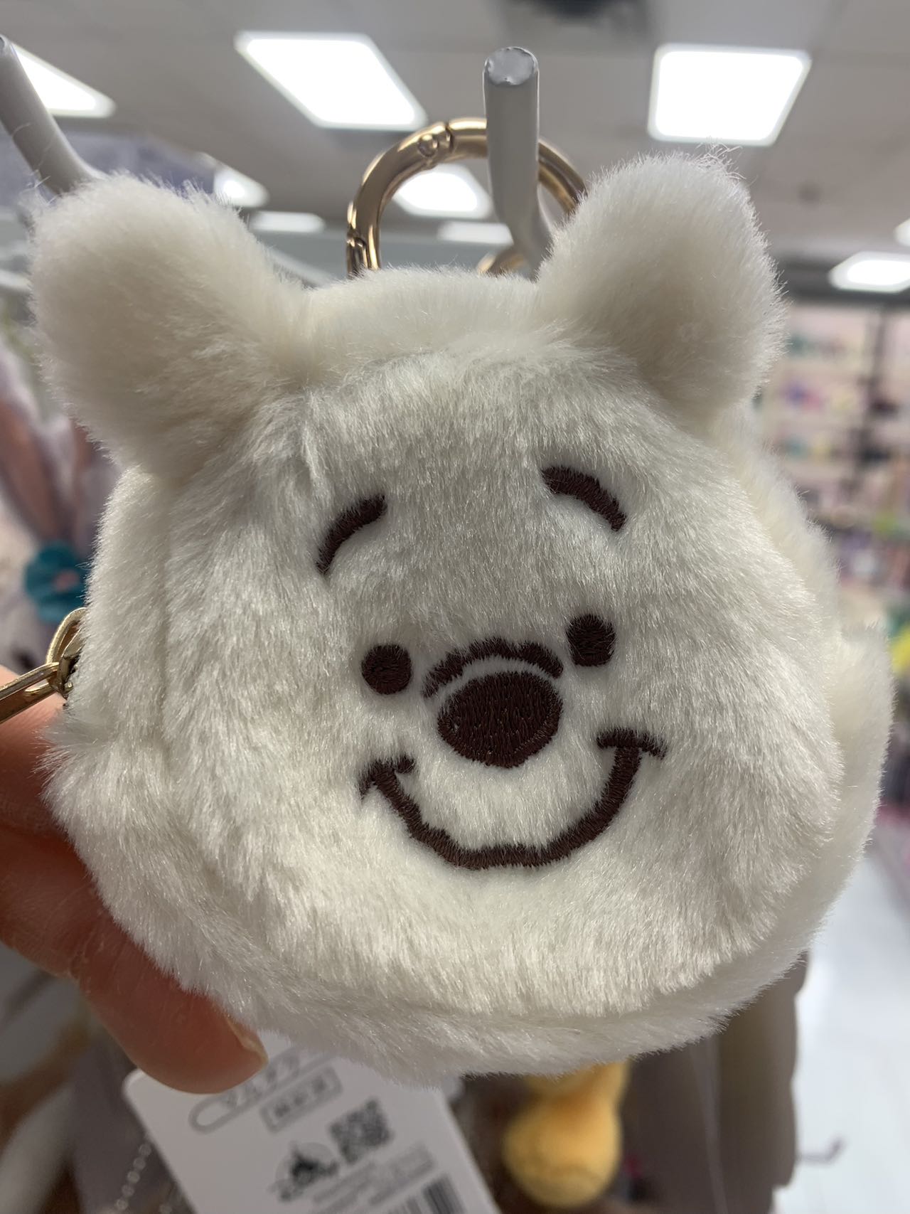 日本迪士尼白色维尼限定款（玩偶和挂件和包包）
