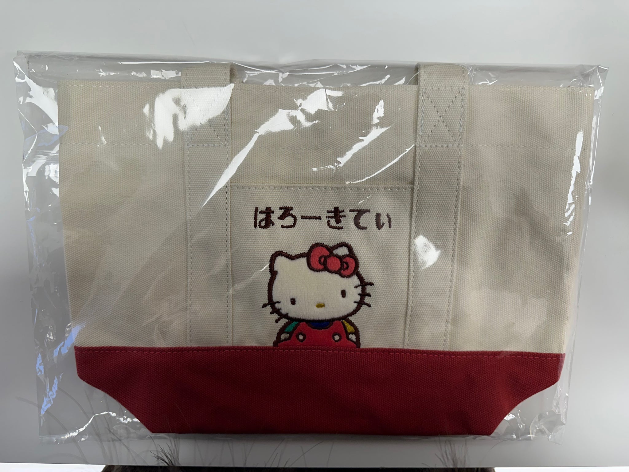 Japan Sanrio color matching canvas hand bag (two options)